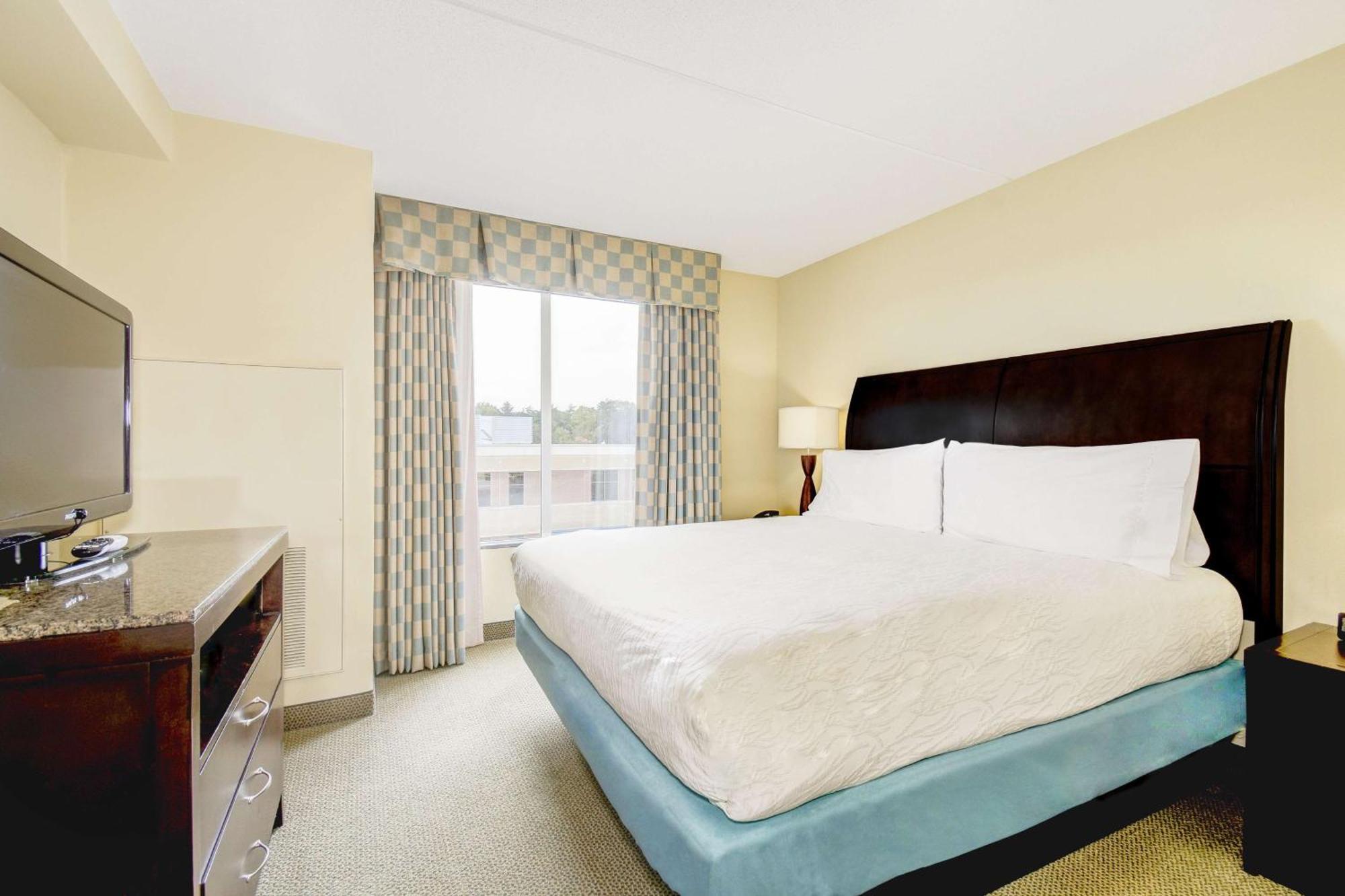 Hilton Garden Inn Waldorf Esterno foto