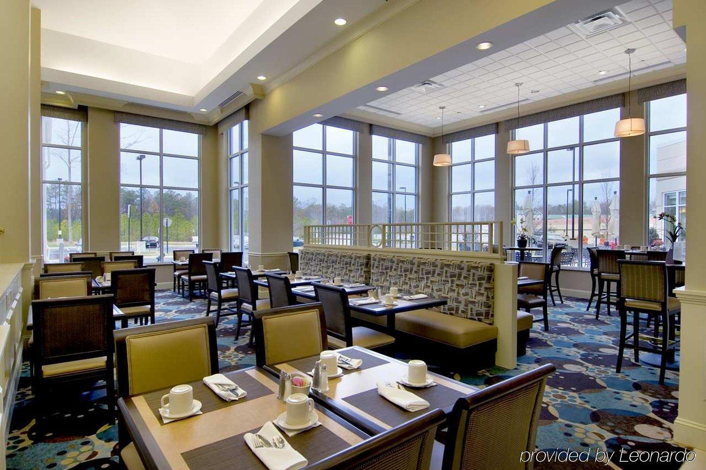 Hilton Garden Inn Waldorf Ristorante foto