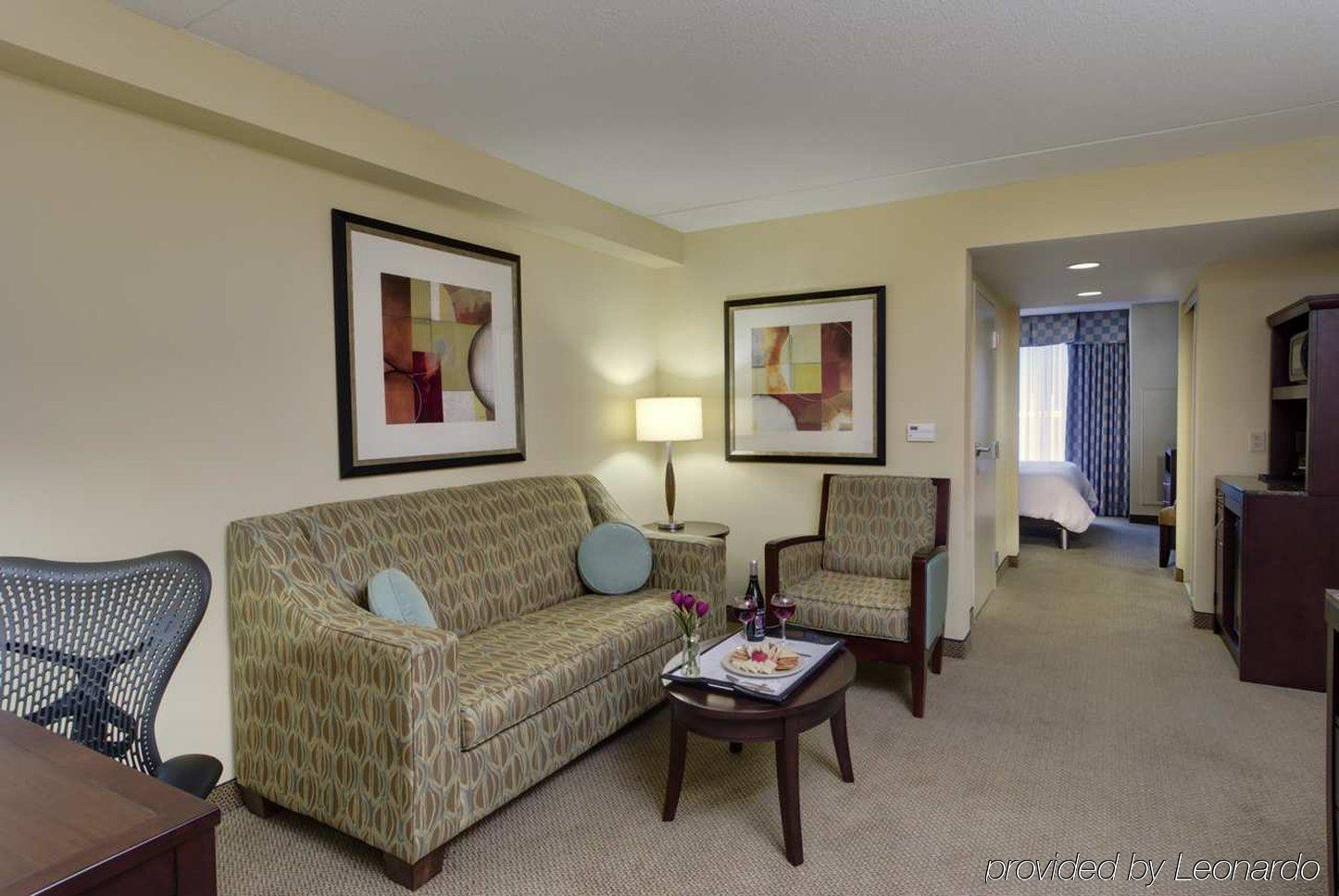 Hilton Garden Inn Waldorf Camera foto