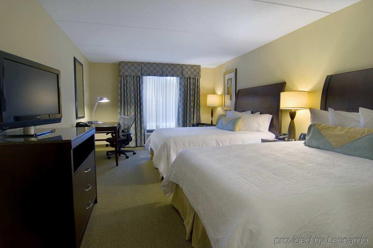 Hilton Garden Inn Waldorf Camera foto