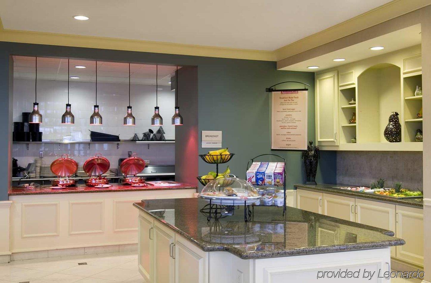 Hilton Garden Inn Waldorf Ristorante foto